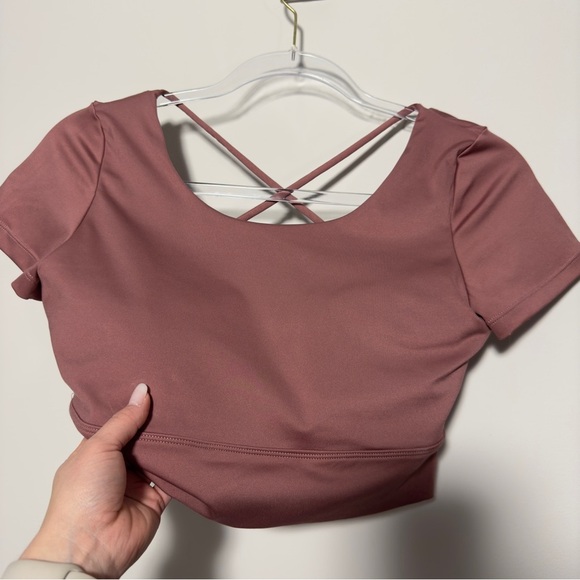 Revial Rasberry Work Out Crop Top Size M - Picture 1 of 6